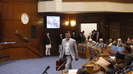 सरकारले ल्यायो १७ खर्ब ९३ अर्बको बजेट [पूर्ण पाठ]