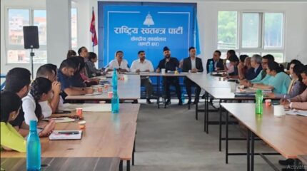 मुकुललाई साधारण सदस्यबाटै बर्खास्त गर्दै रास्वपा, छाँया सरकार बनाउने तयारी