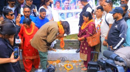 खगेन्द्रले खोले ‘नेल’ [तस्बिरहरू]