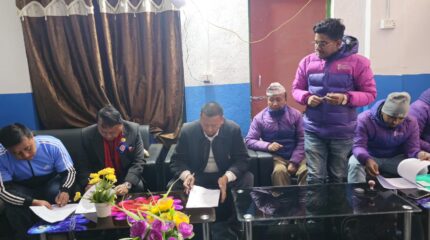 आठराईमा आठ वटा शैक्षिक भवन निर्माण कार्यक्रम : पोखरी माविको भवन निर्माणका लागि सम्झौता