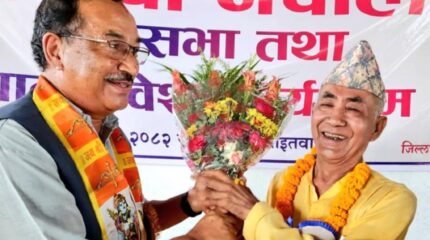 नेकपा एमालेका केन्द्रिय सल्लाहकार श्रेष्ठ राप्रपा नेपालमा प्रवेश