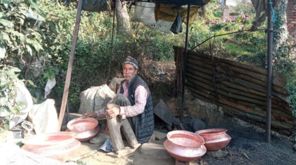 प्लास्टिकले खायो तामाका भाँडा!