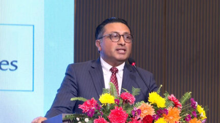 नेपालमा केही भएको छैन भन्ने भाष्य निर्माण गर्नु गलत हो: स्वर्णिम वाग्ले