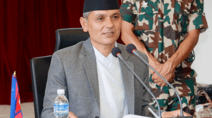 शीतलहर र हिमपातको जोखिम न्यूनीकरण गर्न पूर्वतयारीमा ध्यान दिन गृहमन्त्रीको निर्देशन