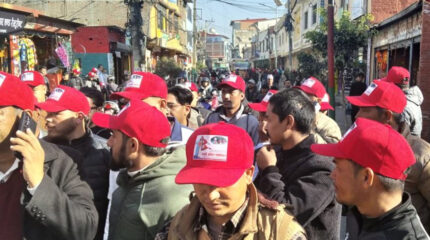 एमाले महाधिवेशन : थापागाउँदेखि च्यासलसम्म विद्या–ईश्वर पक्षको ‘रेड मार्च’