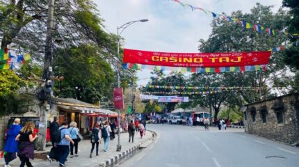 नयाँ वर्षको स्वागतमा व्यग्र पोखरा