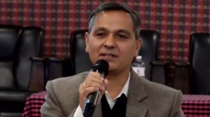 वर्तमान सरकारमा बस्नेलाई कुनै दलप्रति ढल्कने छुट छैनः गृहमन्त्री